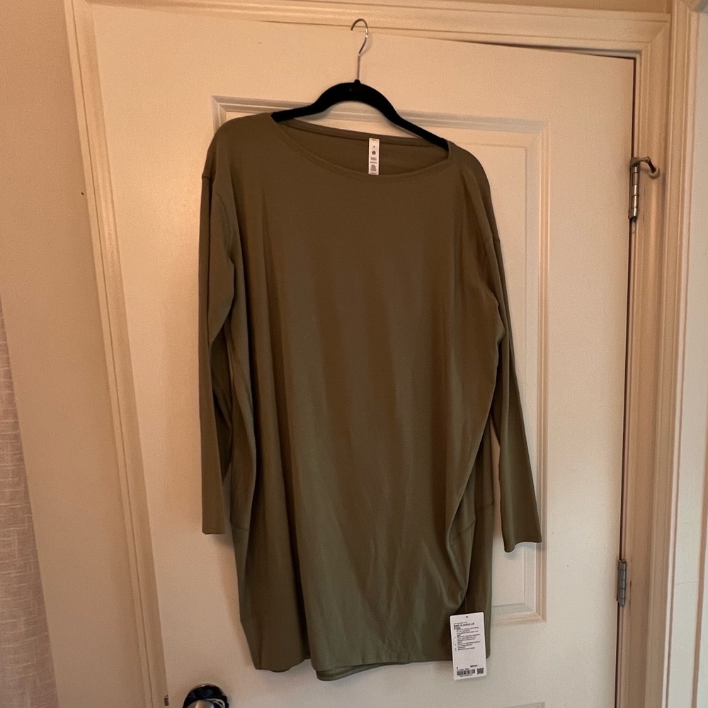 Lululemon back in action dress